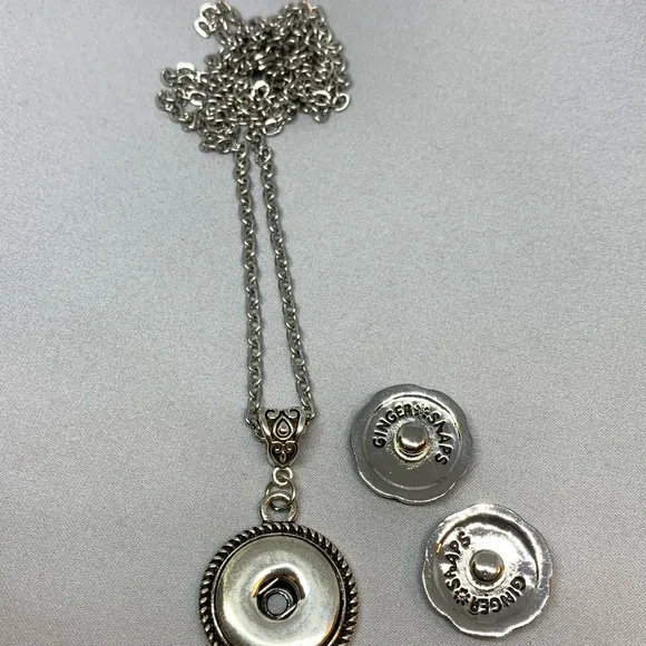Classic Style Snap Button Long Necklace with 4 Charms - Picture 4 of 4